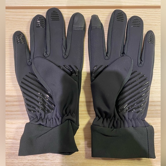 Other - * sold * super warm black men’s gloves for using screens in the cold